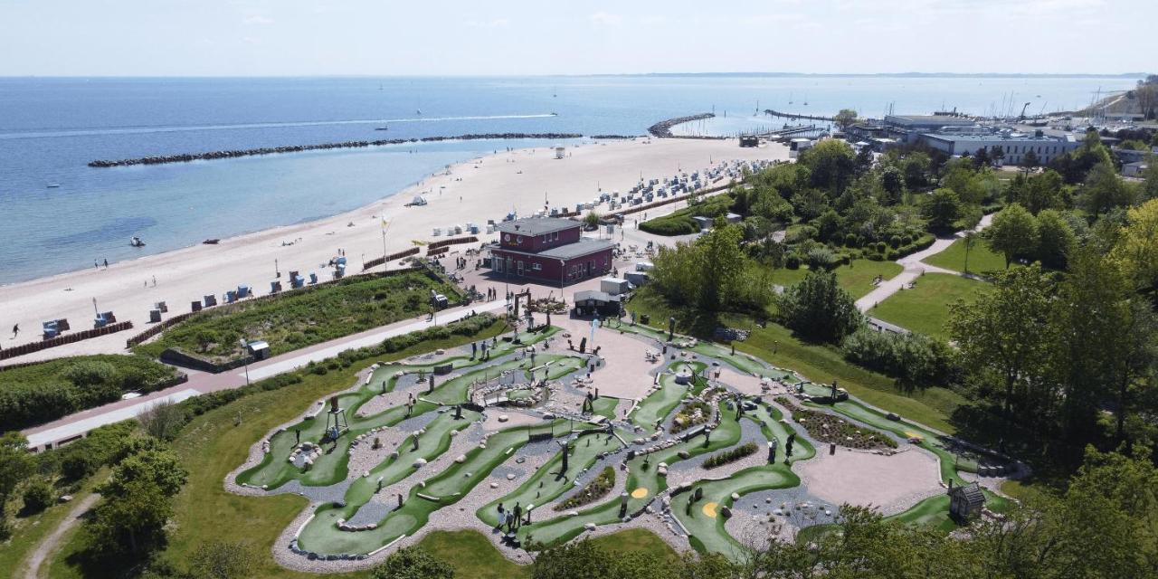 Ostseehotel Midgard Im Dampland Exterior photo